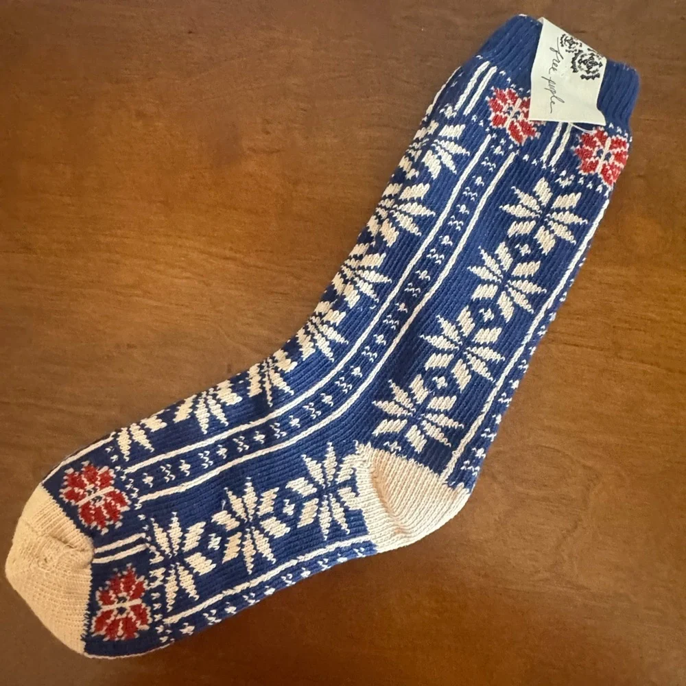 Free People Nearly Nordic Cotton Blend Blue and White Patterned Socks - Picture 3 of 3